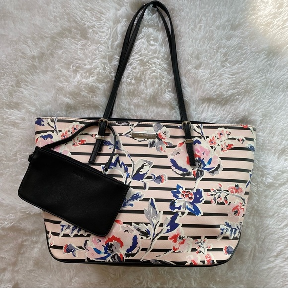 Nine West Handbags - NINE West oversized tote & wristlet - pink floral watercolor stripe